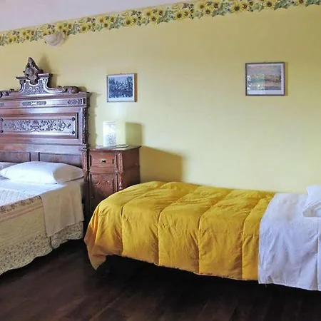 Hotel Podere Caldaruccio La Pineta For 18 People 4*