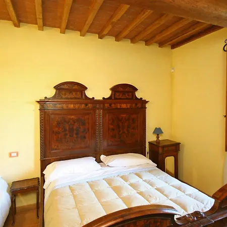 Hotel Podere Caldaruccio La Pineta For 18 People Ramazzano - Le Pulci
