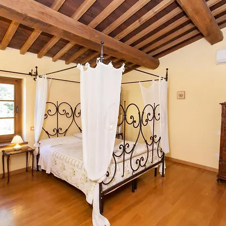 Podere Caldaruccio La Pineta For 18 People Hotel