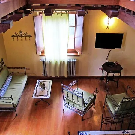 Podere Caldaruccio La Pineta For 18 People Hotel Ramazzano - Le Pulci