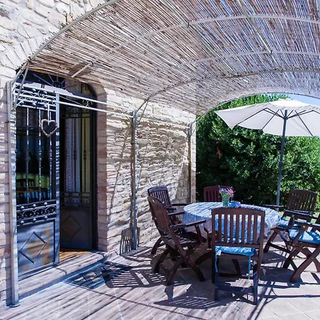 Podere Caldaruccio La Pineta For 18 People Hotel